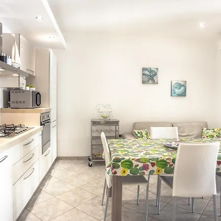 Casa Vacanze Giulia E Elisa * Porto Columbu - Perd'E Sali