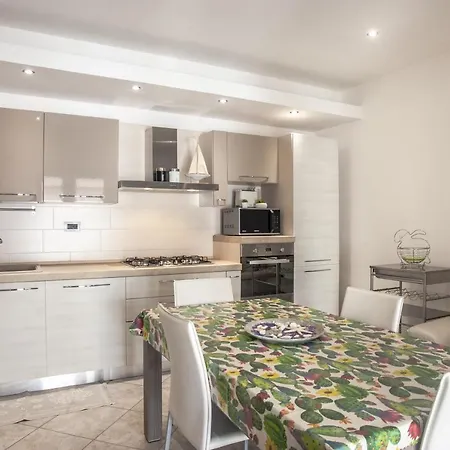 Casa Vacanze Giulia E Elisa Porto Columbu - Perd'E Sali