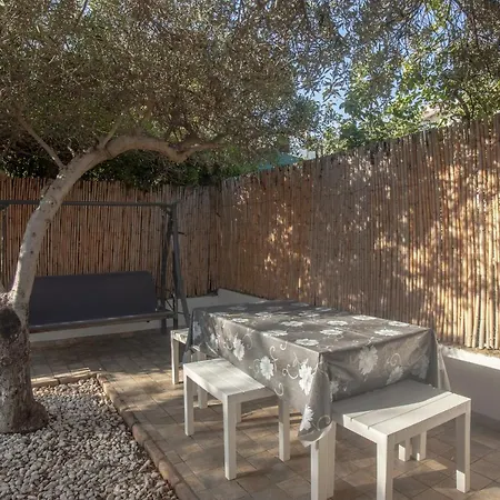 Giulia E Elisa 3* Porto Columbu - Perd'E Sali